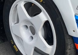 Se vende 4 llantas omp de 106 kit car en 15