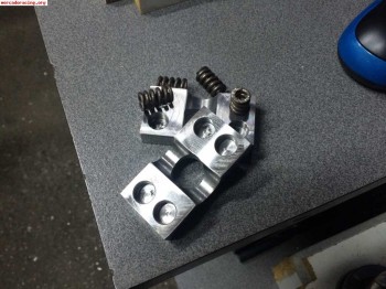 Autoblocante a cuñas para m.a