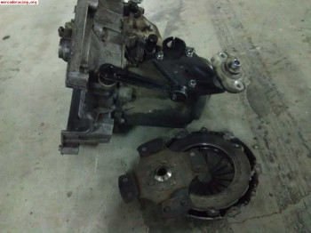 Se vende caja citroen saxo