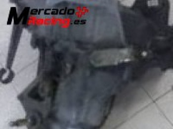 Ma grupo corto y autoblocante