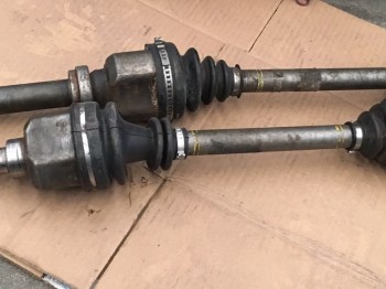 Vendo palieres originales para caja be