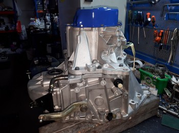 Caja peugeot 206 gti ......