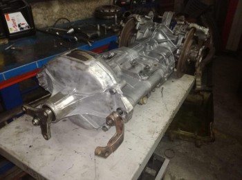 Caja de cambios alfa romeo gtv6  grupo a  ex oficial