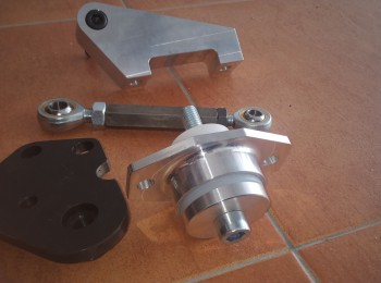 Se vende soportes para caja de cambios be 4 para saxo 106 ax