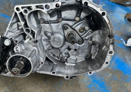 Caja j05 con grupo corto 12/63 y autoblocante