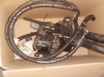 Bomba y cremallera de dirección 