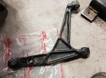 Vendo palier derecho y brazos de suspension de 205 gti