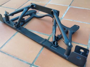 Cuna tubular saxo 106