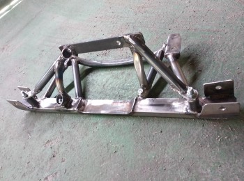 Cuna tubular saxo 106