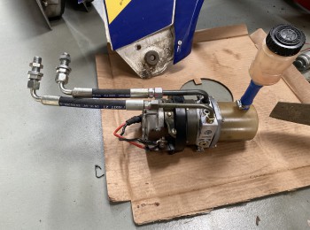 Kit direccion asistida para 205