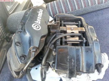 Cambio pinzas frenobrembo 406 coupe de 4 pistones.