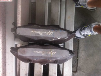 Se vende pinza de freno 4 pistones grandes