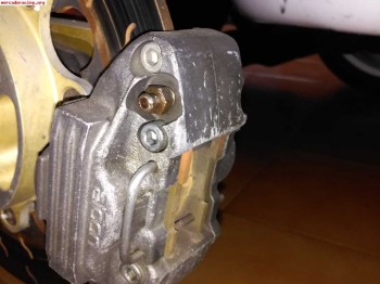 Frenos alcon de 2 pistones traseros ideales f2000