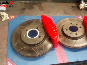 Pinzas de freno de aluminio de 4 pistones de nissan