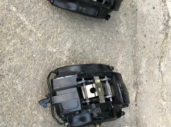 Pinzas brembo 4 pistones y pastillas