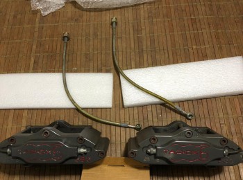 Pinzas tarox 6 pistones, pastillas ebc yellow, latigillos metalicos