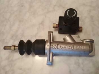 Bomba wilwood y repartidor freno de mano