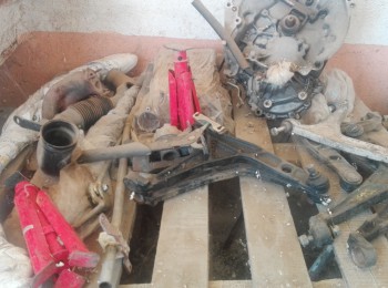 Trapecios, pinzas, discos, bujes palieres....de 205 rallye