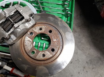 Vendo kit de frenos traseros 2 pistones peugeot