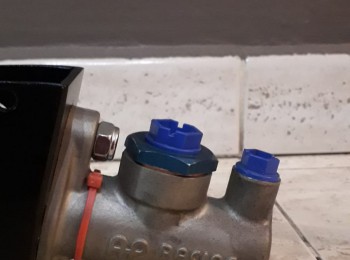 Freno de mano hidráulico  vertical  carbono y bomba ap racing