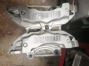 Pinzas brembo seis pistones
