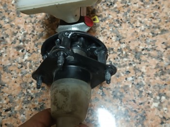 Se vende bomba de freno con 2 carreras de 19 pulgadas para 106 saxo