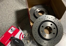 Discos perforados y pastillas brembo para psa