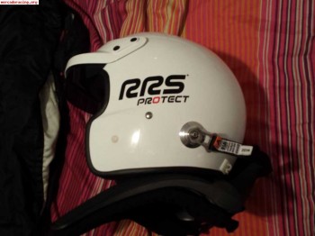 Vestimenta casco y hans