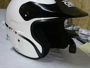 Casco omp y centralita sparco