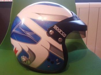 Casco sparco con clips de hans