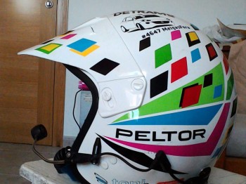 Casco peltor con collarín