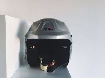 Casco stilo casi sin estrenar por 300 euros.