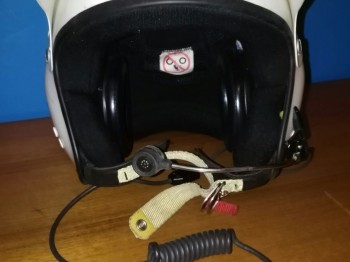 Se vende casco peltor talla m o se cambia por mono.