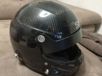 Se vende casco stilo carbono