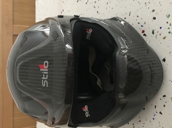 Casco stilo de carbono 