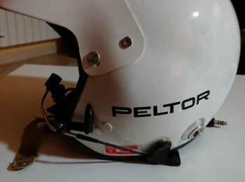 Pareja de cascos peltor con interfonos y centralita 