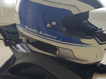 Casco stilo st4r y hans stan 21 carbono