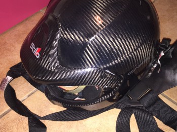 Casco stylo carbono  hans hibrid