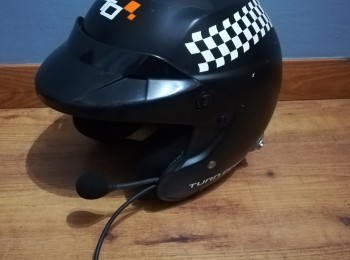 Se alquila casco turn one con homologacion fia