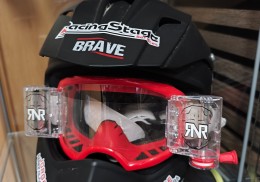 Vendo casco karts cross homologado  + gafas 