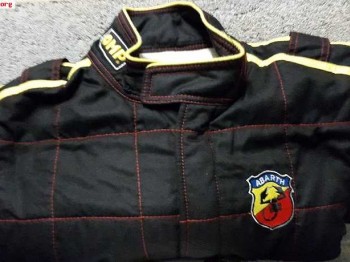 Vendo monos de competición omp a estrenar