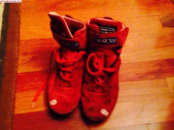 Se venden botines omp rojos talla 42