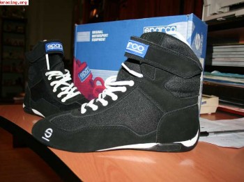 Compro botines rally negros numero 43 pago dependiendo estad