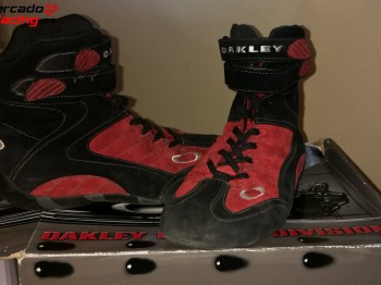 Botines oakley talla 41