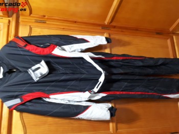 Mono marina racewear talla 62 nuevo