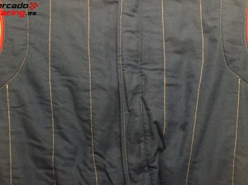 Monoo sparco y ropa ignífuga