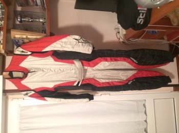 Vendo mono alpinestar gama alta! talla 58