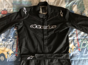 Vendo mono alpinestars gp start negro.