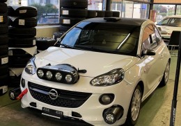 Opel adam r2