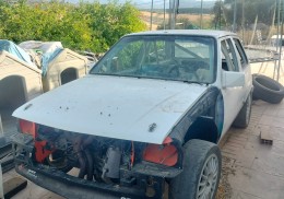 Opel corsa a montaña, circuito